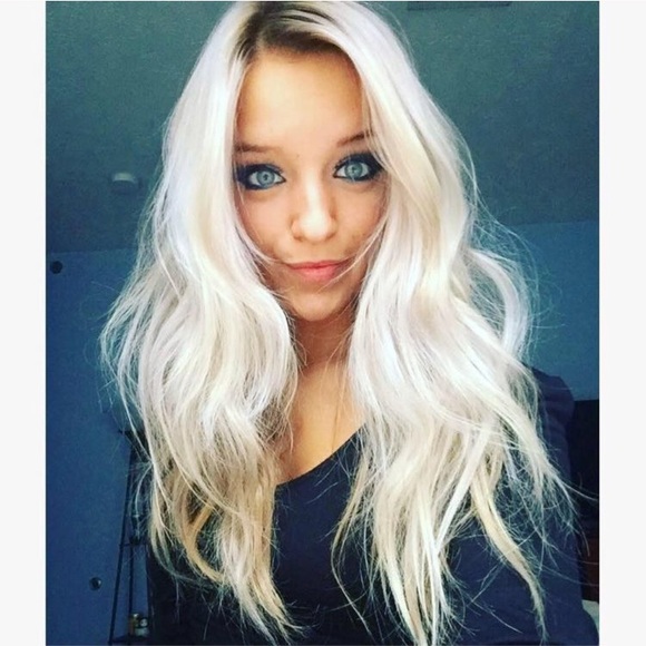 Profile Picture of Samantha Bonessi (@sammarfisi7) on Poshmark