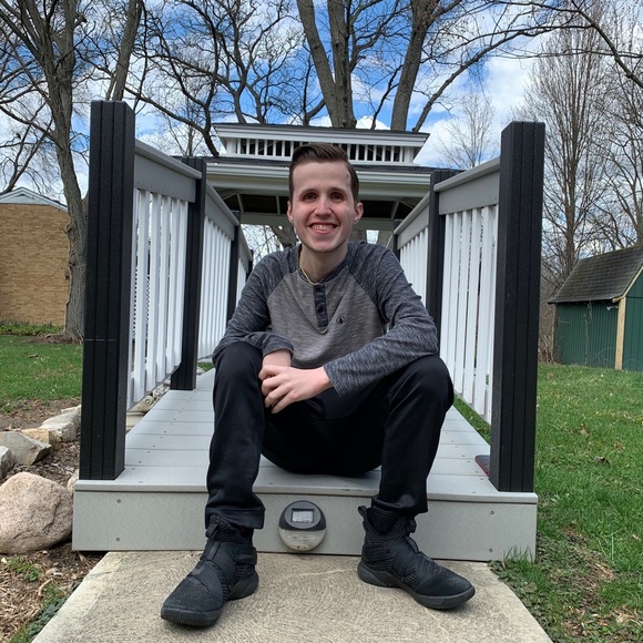 Profile Picture of Tommy Kirby (@tommykirby19) on Poshmark