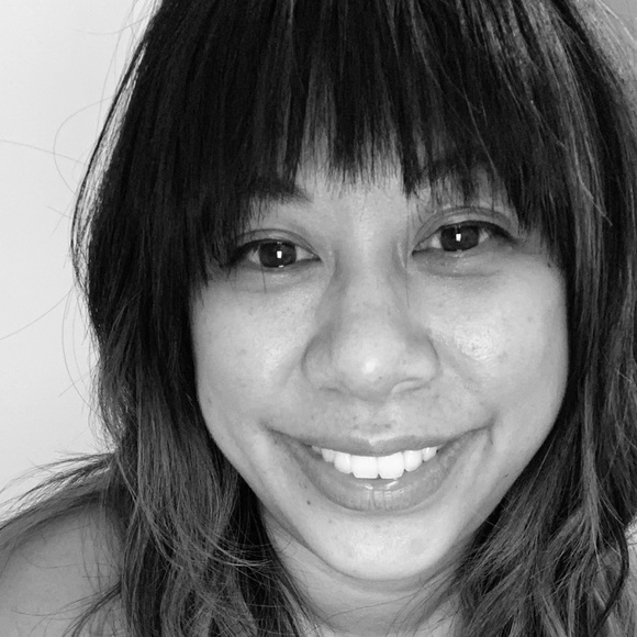 Profile Picture of Kim Earley (@kimearley10) on Poshmark