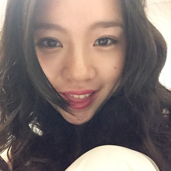 Profile Picture of Jiao Z hou (@midorizj) on Poshmark