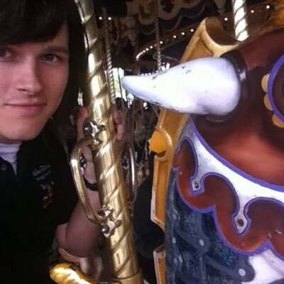 Profile Picture of David Younger (@ThemeParkTheory) on Twitter