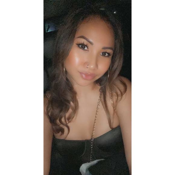 Profile Picture of Sitha Poeusitha (@sithapoeusitha) on Poshmark