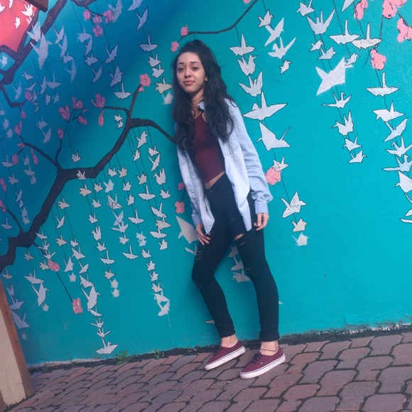 Profile Picture of Wendy Melgoza (@wendyyym) on Poshmark