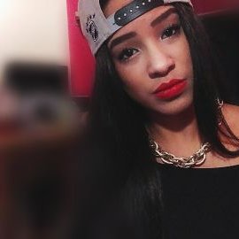 Profile Picture of Rebecca Mitchell (@RebeccaGloriaM) on Twitter