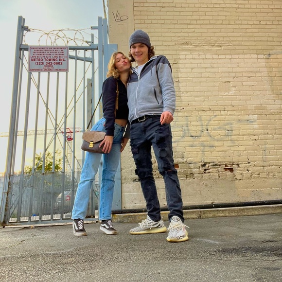 Briana Peachee - Poshmark Profile Picture of Briana Peachee (@brianapeachee18) on Poshmark