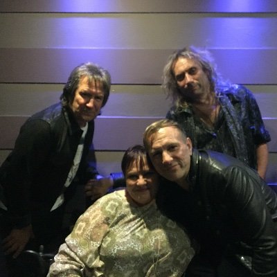 Profile Picture of Cathy Farrell (@CatBratTCA) on Twitter