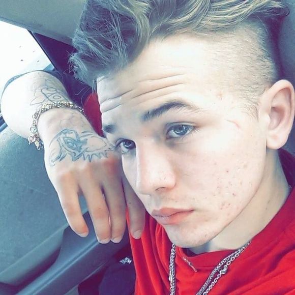 Profile Picture of Dylan Hudson (@dylanhudson1997) on Poshmark