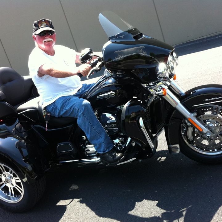 Profile Picture of James Keating (@motos_pop) on Tiktok