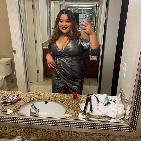 Profile Picture of Miranda Luzon (@mluzon) on Poshmark