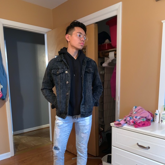 Profile Picture of Jeremy Munoz (@jeremyjm2003) on Poshmark