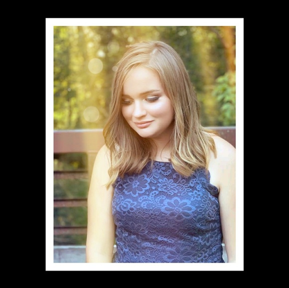 Emmalea Lapeer - Poshmark Profile Picture of Emmalea Lapeer (@emusicday773) on Poshmark