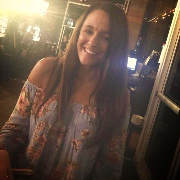 Profile Picture of Heather Labant (@heather_lynn73) on Poshmark