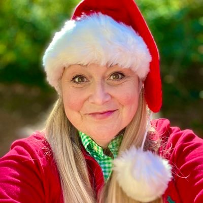 Profile Picture of Kate Pearson-Halyburton 🏈 (@CoachK8) on Twitter