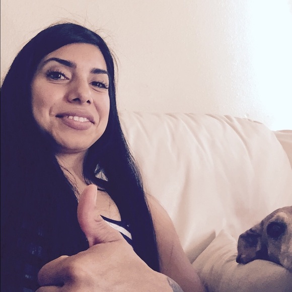 Profile Picture of Isabel Corona (@urbanmanefesto) on Poshmark