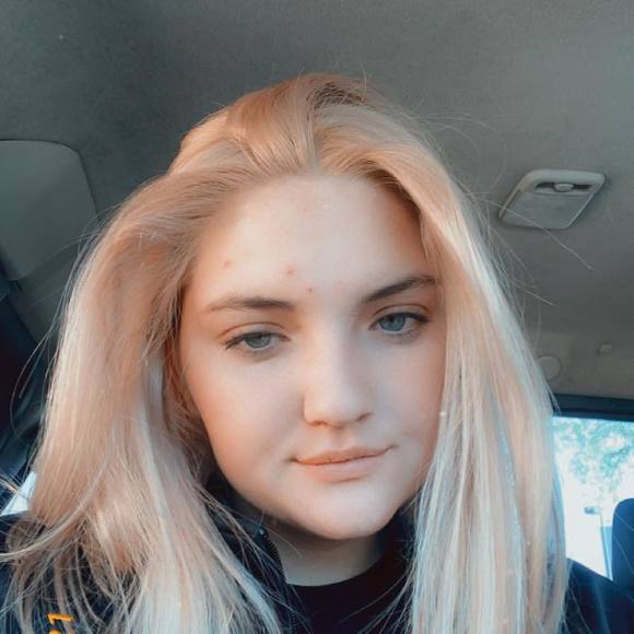 Breonna Hennard - Poshmark Profile Picture of Breonna Hennard (@bree877) on Poshmark