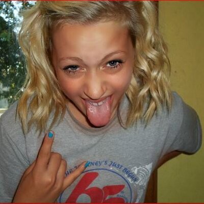 Profile Picture of Paige Mary Broweron Twitter