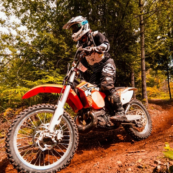 Profile Picture of Cole Curt (@colecurt) on Poshmark