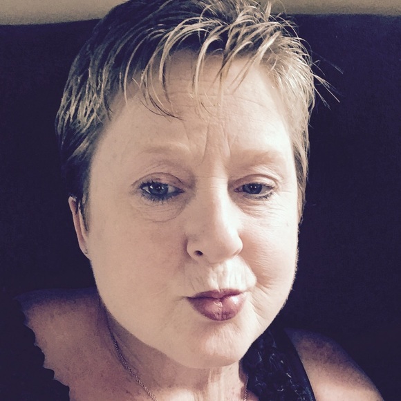 Profile Picture of Betty Bumgardner (@bettyboopin) on Poshmark