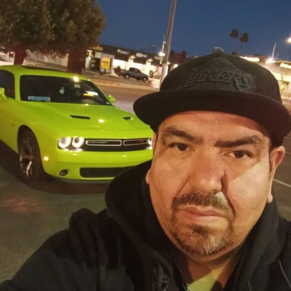 Lonzo Lonzo - Poshmark Profile Picture of Lonzo Lonzo (@lonzo77) on Poshmark