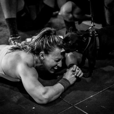 Profile Picture of Kara Webb (@karawebb01) on Twitter