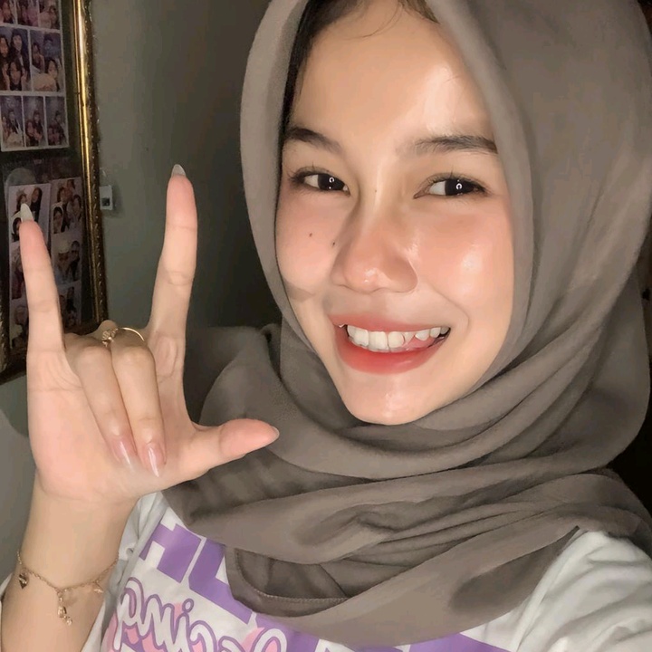 Profile Picture of Kinzz || Lyerics🥀 (@maskinlyerics) on Tiktok