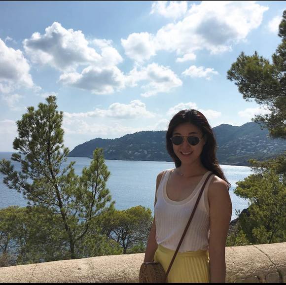 Profile Picture of Julie joohyun Lee (@joolee14) on Poshmark