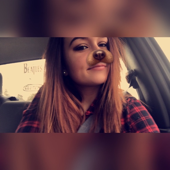 Hannah Vetrano - Poshmark Profile Picture of Hannah Vetrano (@hannahvetrano) on Poshmark