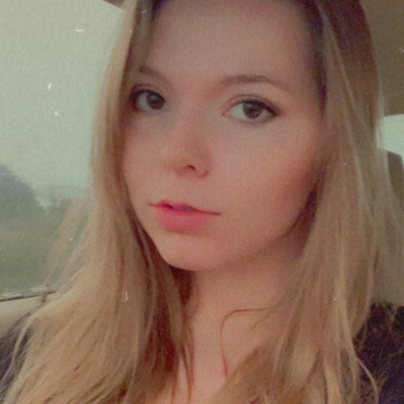 Profile Picture of Kimberly Kohler (@kjkohler) on Poshmark