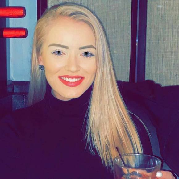 Profile Picture of Faith Honeycutt (@faithhoneycutt) on Poshmark