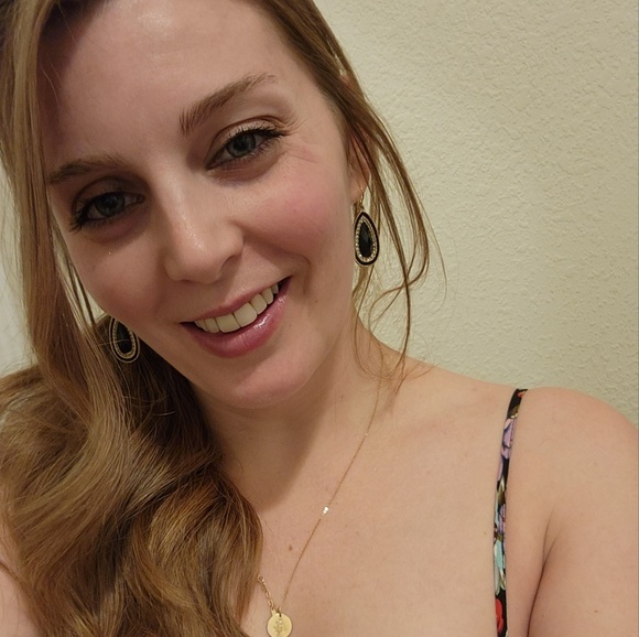 Profile Picture of Amanda Spice (@amanda_spice) on Poshmark