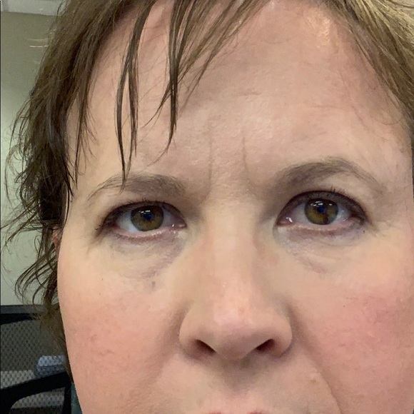Profile Picture of Sharon Hall (@whosharon) on Poshmark