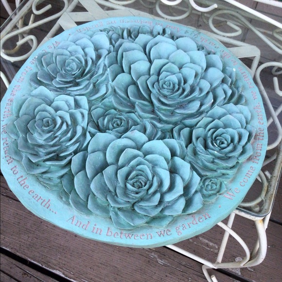 Profile Picture of Lona Croissant (@elcee295) on Poshmark