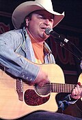 Profile Picture of Mark Chesnutton Wikipedia