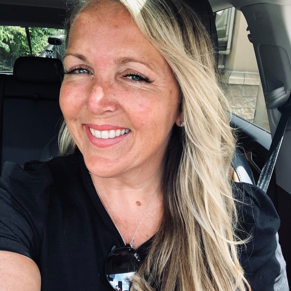 Profile Picture of Stacy Lindstedt (@srockstar) on Poshmark