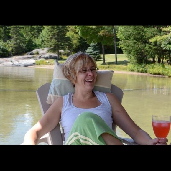 Profile Picture of Tammy Urso (@tandburso) on Poshmark