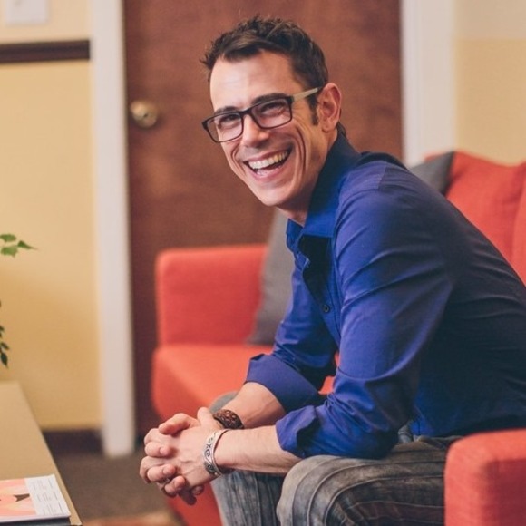 Profile Picture of Tobin Poppenberg (@tobinjarrett) on Poshmark