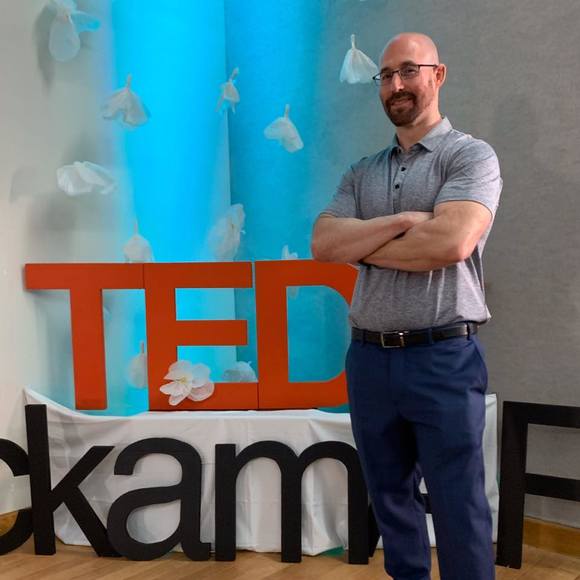 Profile Picture of Eric Chessen (@ericchessen) on Poshmark