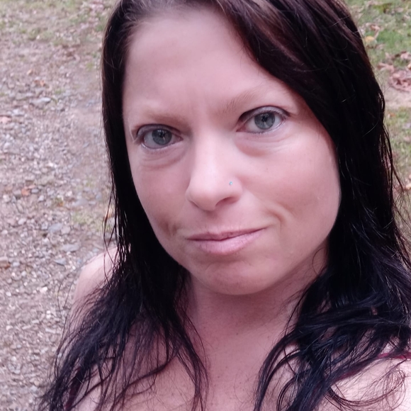 Profile Picture of Brandy Alexander (@brandya870) on Poshmark