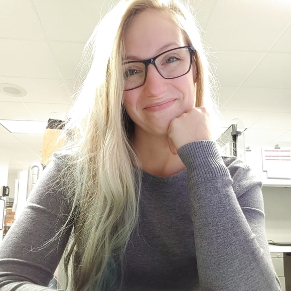 Profile Picture of Jessica Gabala (@jngabala) on Poshmark