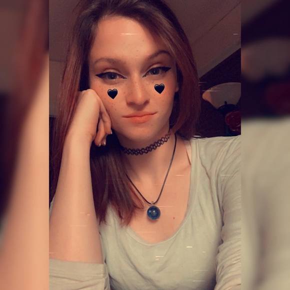 Profile Picture of Brianna Comeau (@briannacomea263) on Poshmark