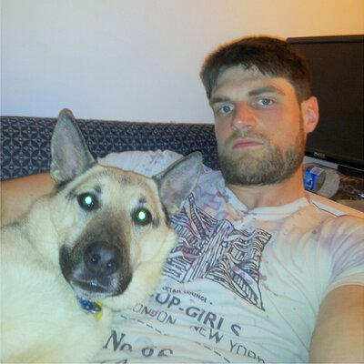 Profile Picture of Robert Newcomb (@GlobalDuke) on Twitter