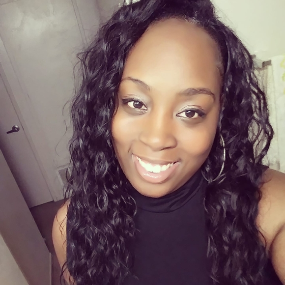 Profile Picture of Brandy Braxton (@bkandygurl) on Poshmark