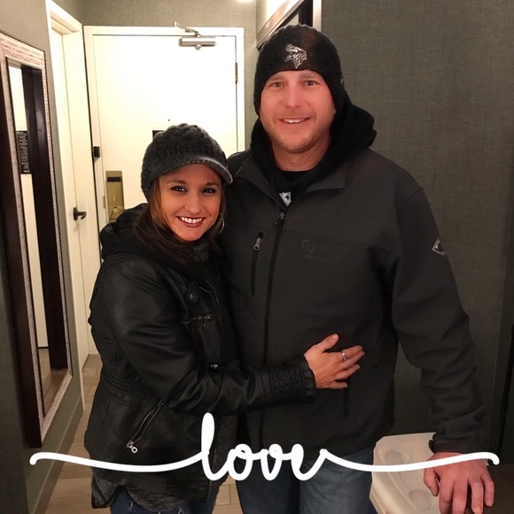 Profile Picture of Sara Hobscheidt (@sarahobscheidt) on Poshmark