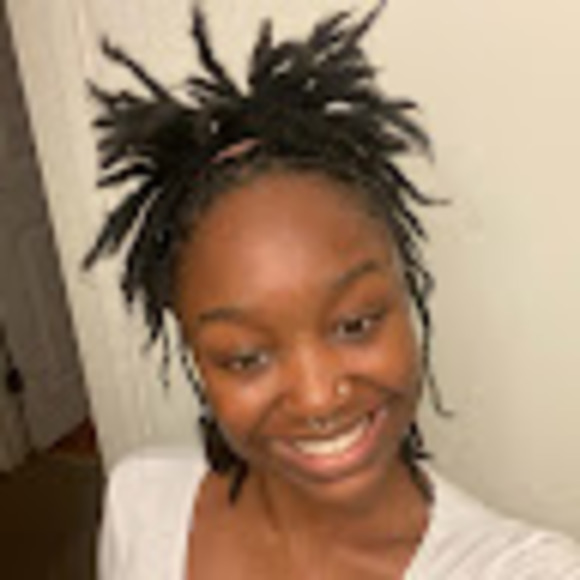 Profile Picture of Mercy Magori (@mercymagori) on Poshmark