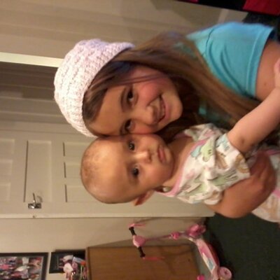 Profile Picture of Julia Conklin (@horanhugger_2) on Twitter