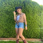 Profile Picture of Hallie Holland (@halberry67) on Instagram