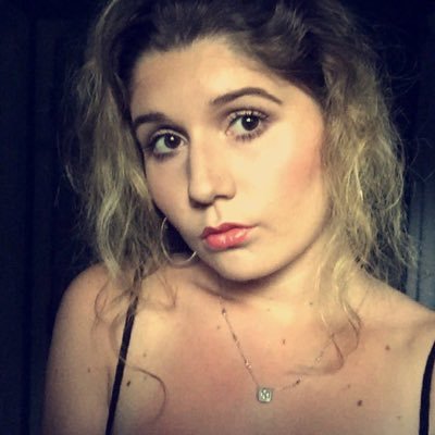 Profile Picture of Kell (@kellipage44) on Twitter