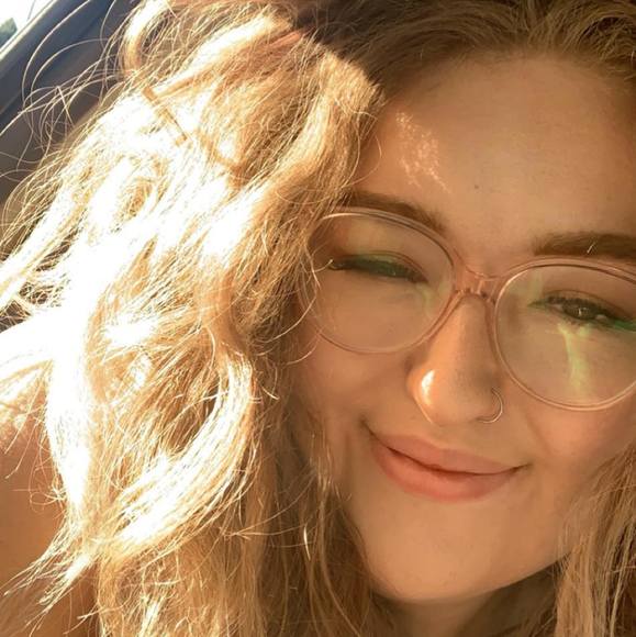 Profile Picture of Grace Peterson (@gracepeterson17) on Poshmark