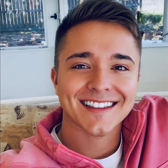 Profile Picture of Josh Morrell (@joshmorrell) on Poshmark