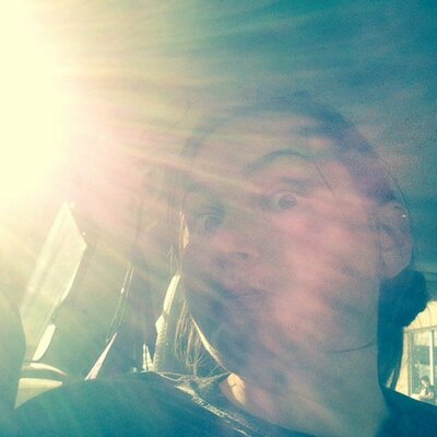 Profile Picture of Evan Chandler (@ladymare) on Twitter